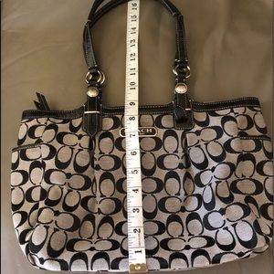Coach signature C logo black & white bag